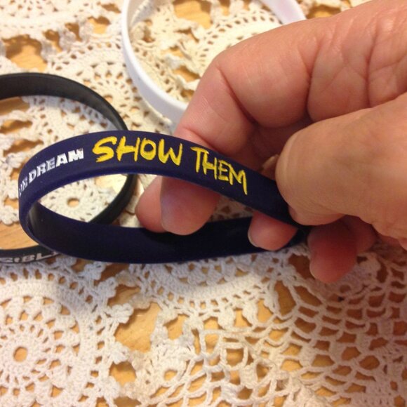 Inspirational silicone bracelet set - Picture 5 of 7